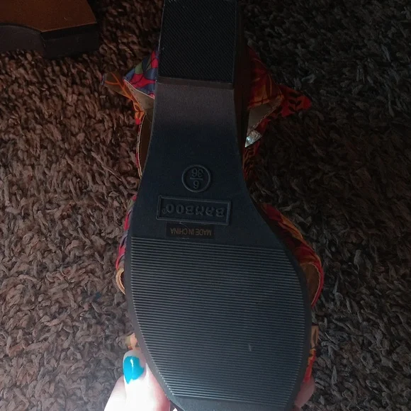 Size 6 Colorful Women's Sandals Brand Bamboo - Picture 7 of 7
